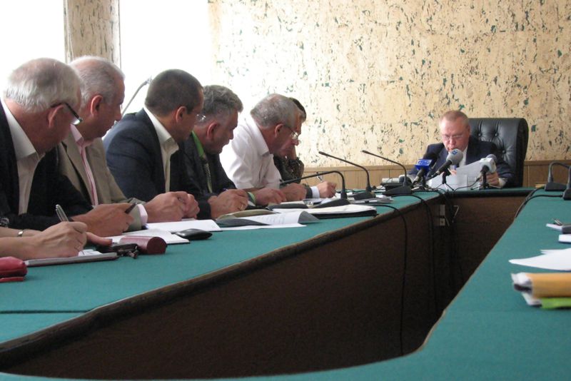 «Гаряча лінія» з Олександром Пеклушенком: запоріжців найбільше турбують проблеми приватизації землі, водозабезпечення та газифікація 