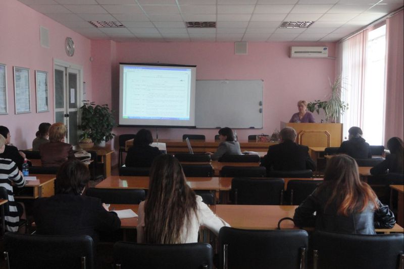Про проведення тематичного короткострокового семінару  "Актуальні питання забезпечення дієвого контролю в структурних підрозділах облдержадміністрації"