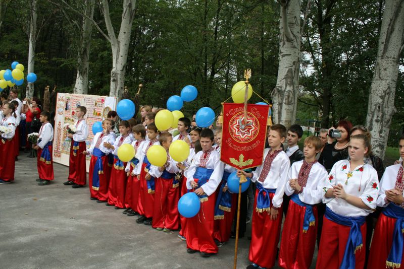 У Запоріжжі відкрився ІІІ Всеукраїнський козацький фестиваль «Покрова на Хортиці»