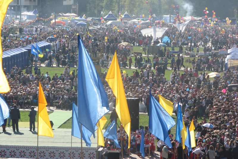 Запоріжці відзначають День народження рідного міста