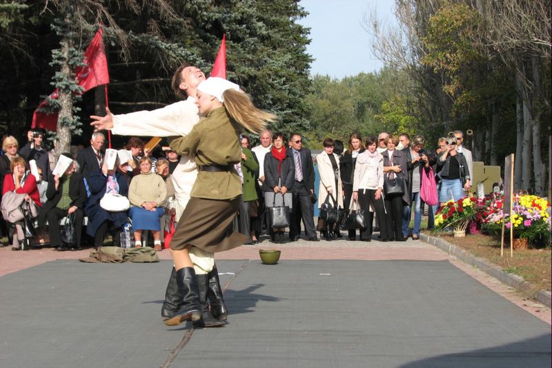 Героям-визволителям Запоріжжя – вічна світла пам'ять!