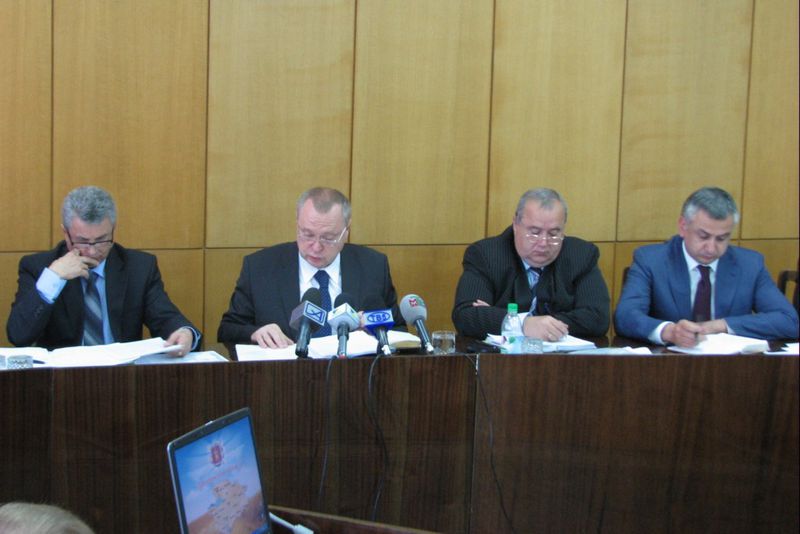 Голова обласної державної адміністрації Олександр Пеклушенко у ході щотижневої апаратної наради підбив підсумки минулого тижня