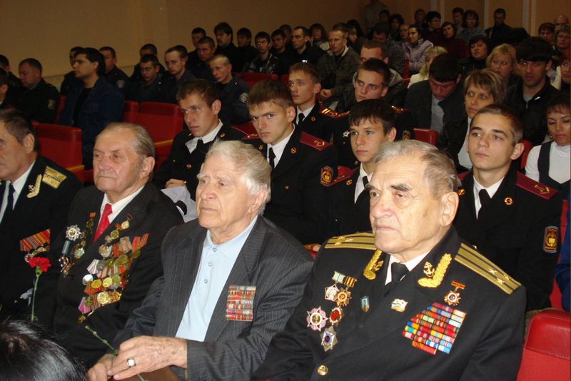 Запоріжці  вшанували ветеранів-визволителів України від фашистських загарбників 