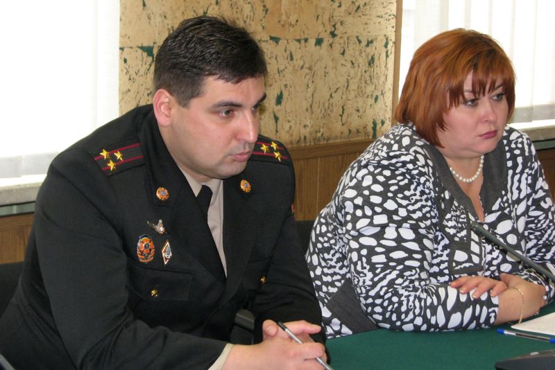 Запрошуємо взяти участь у заходах, які відбудуться завтра, 14 листопада, за участю керівництва облдержадміністрації:
12.00 - урочистості з нагоди Дня працівників сільського господарства (театр ім.Магара).




Управління у справах преси та інформації
