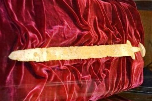 Реставрація давньоруського меча часів князя Святослава завершена