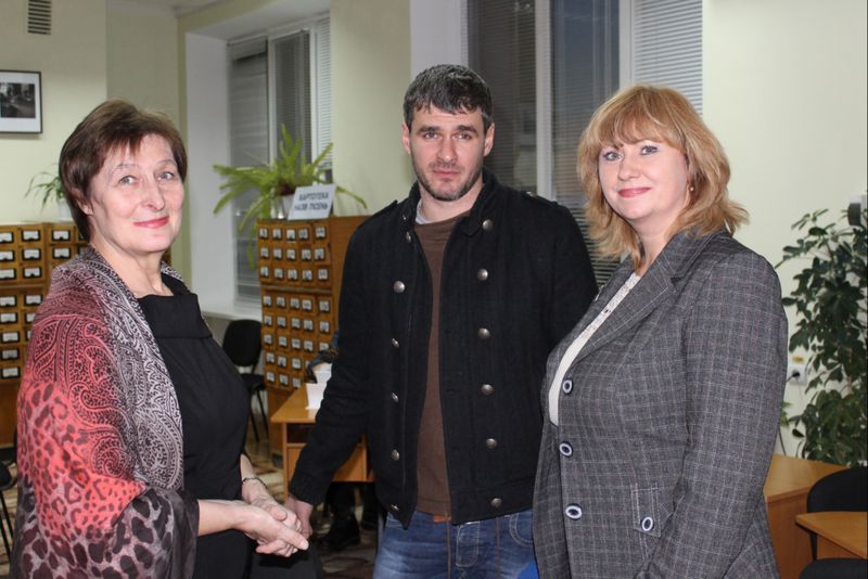 Відбувся благодійний ярмарок «Придбай воскову свічку-ангела - подаруй свято Миколая»