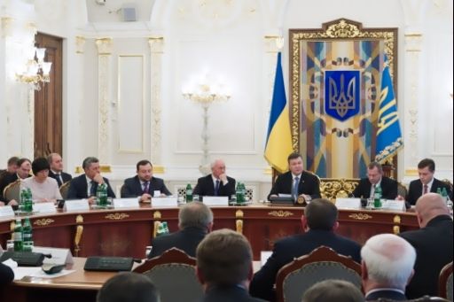 У 2013 році Кабміну треба активізувати роботу щодо зменшення тиску на бізнес - Віктор Янукович