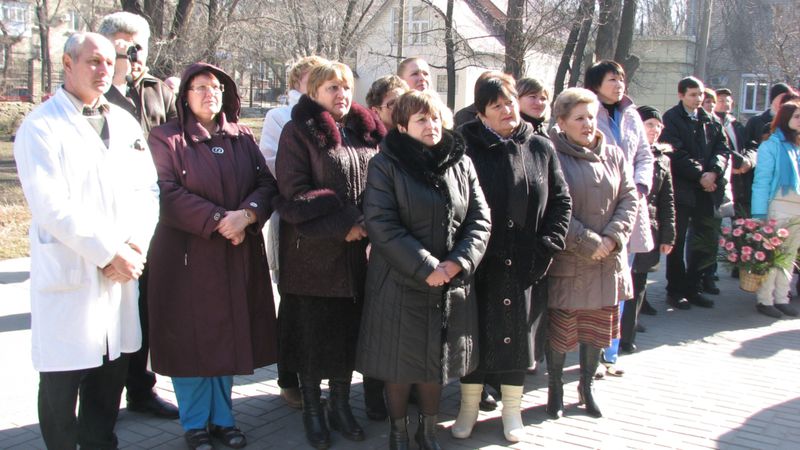 У Запоріжжі встановлено меморіальну дошку засновнику служби крові в області