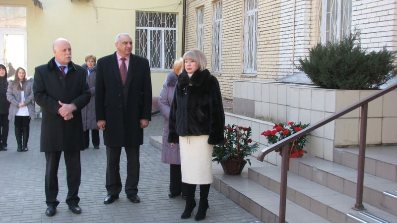 У Запоріжжі встановлено меморіальну дошку засновнику служби крові в області