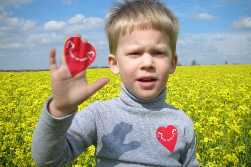 Організатори благодійної акції «Серце до серця» збирають кошти на придбання слухових апаратів для дітей