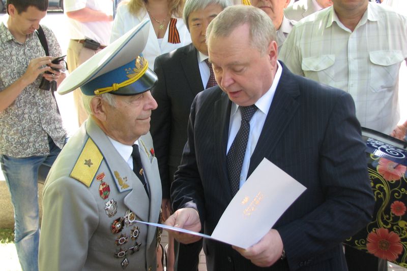 Президент України Віктор Янукович надіслав особисті витання Днем Перемоги запорізьким Героям Радянського Союзу 