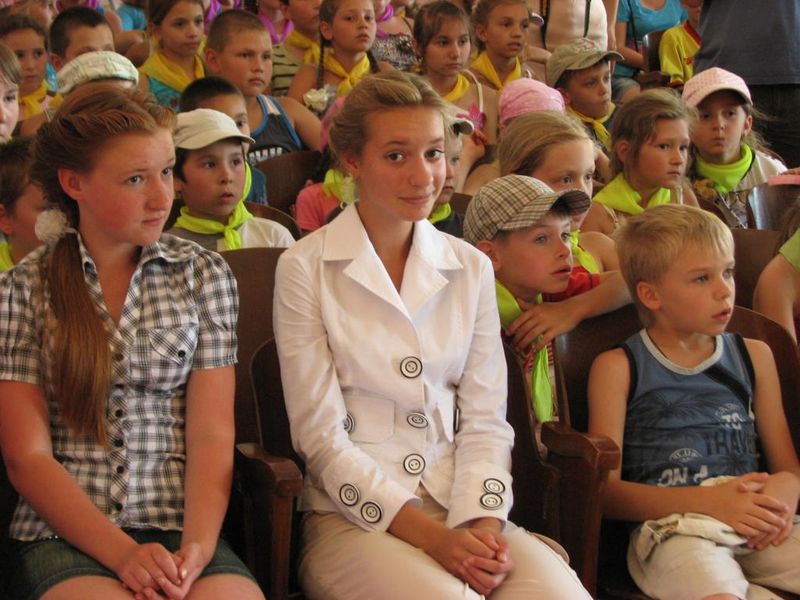 Приазовський районний будинок творчості влітку перетворюється на дитячий табір