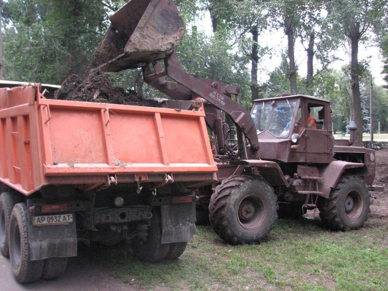 Кількість техніки та працівників, задіяних у ліквідації наслідків аварії у «Дубовому гаю», зросла у кілька разів