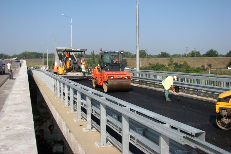 На будівництві запорізьких мостів використовуються новітні технології 