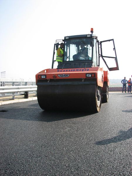 На будівництві запорізьких мостів використовуються новітні технології 