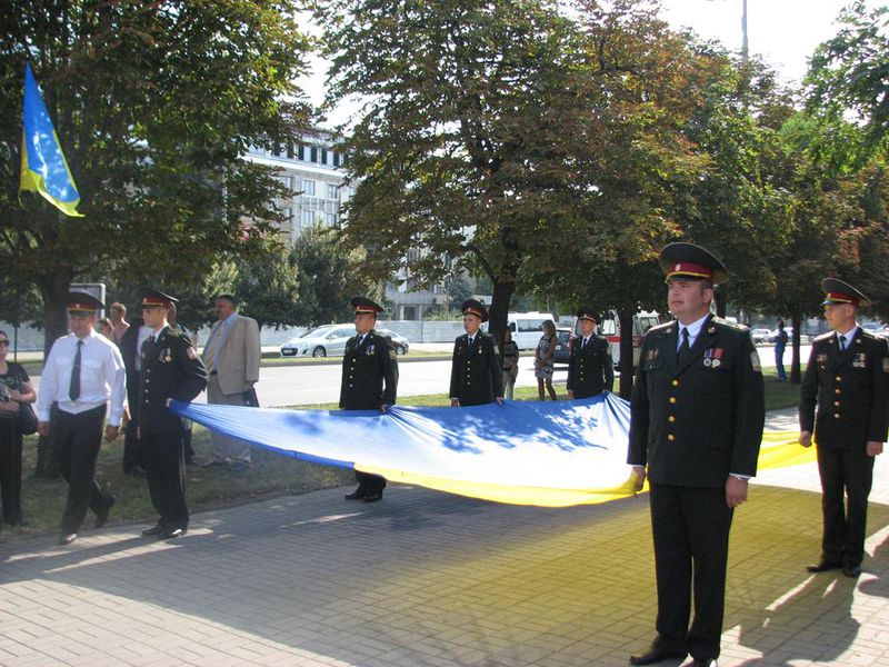 Запоріжці вшановують Державний Прапор України