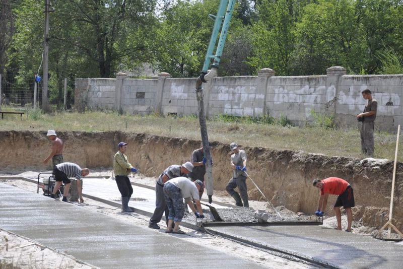 В Оріхові триває будівництво сучасного спортивно-оздоровчого комплексу