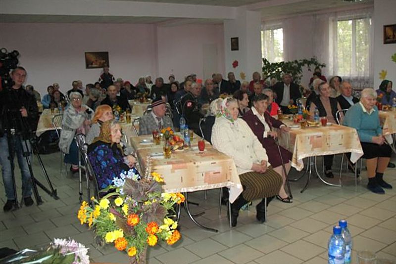 Для пацієнтів геріатричного пансіонату влаштували свято