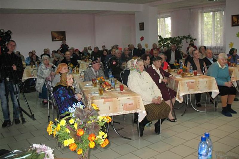 Для пацієнтів геріатричного пансіонату влаштували свято