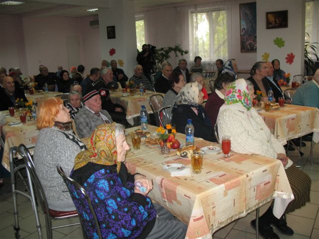 Для пацієнтів геріатричного пансіонату влаштували свято