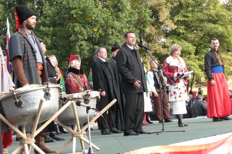 Турнір «Лава на лаву» та козацькі забави – видовища для справжніх запорожців