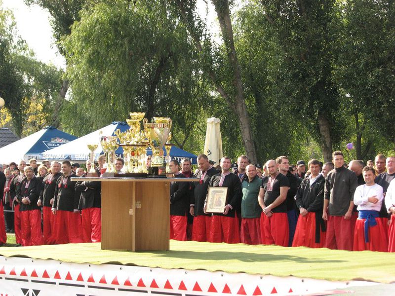 Турнір «Лава на лаву» та козацькі забави – видовища для справжніх запорожців
