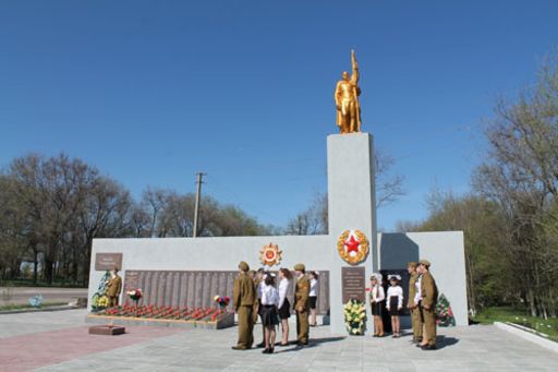 Упорядкування пам’ятників,  меморіалів,  братських могил – обов’язок перед пам’яттю загиблих