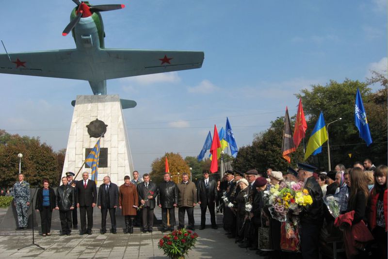 Запоріжці вшановують пам'ять  визволителів рідного міста 