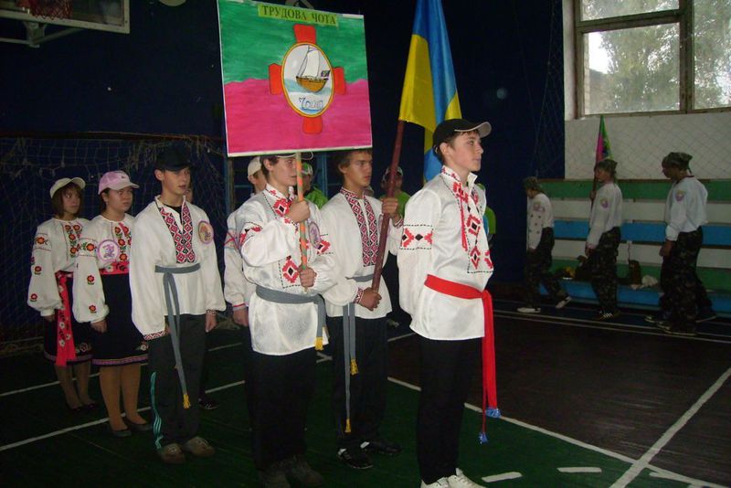 Новомиколаївські джурята продовжують козацькі традиції