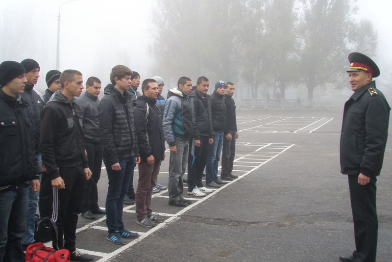 Юнаків запрошують на військову службу за контрактом