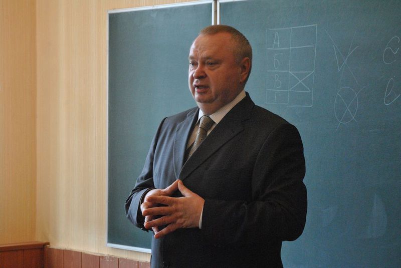 Допомагати рідним учбовим закладам – обов’язок кожного, хто може надати цю підтримку - Олександр Пеклушенко