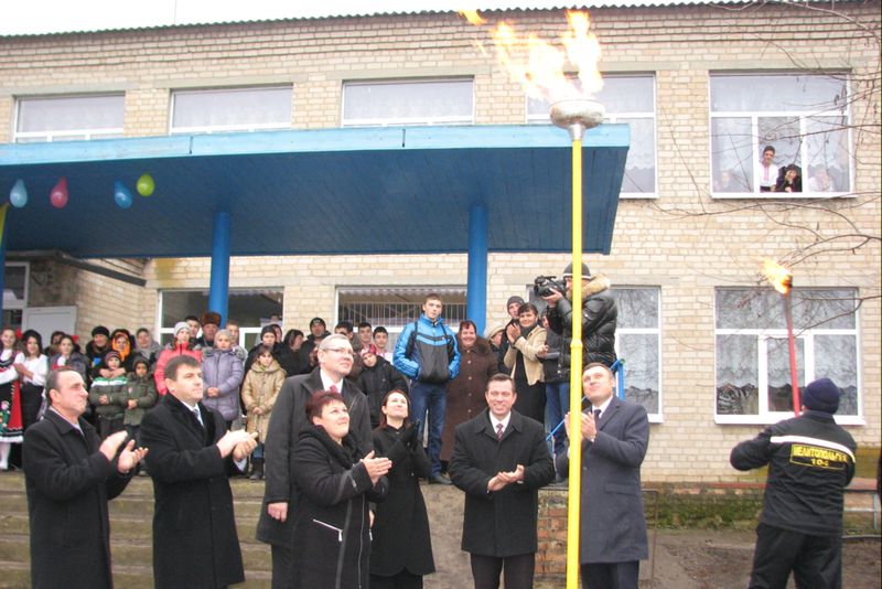 Блакитне паливо прийшло у домівки жителів селищ Богданівка та Степанівка Приазовського району