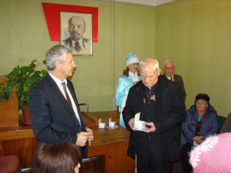 Бердянські ветерани безкоштовно отримали слухові апарати