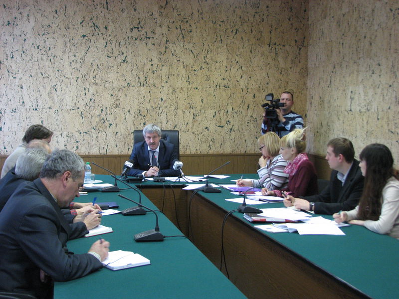 Головне - вибудувати ефективну систему роботи центрів адміністративних послуг – Петро Гончарук