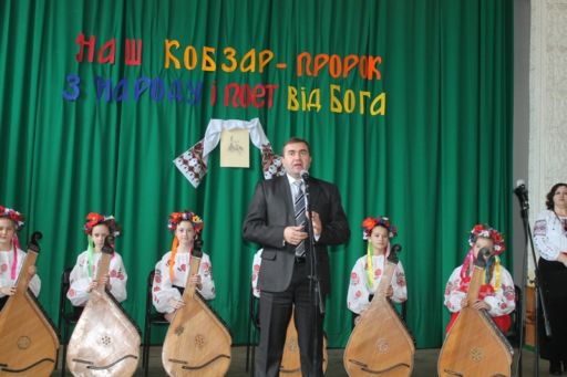 Велич Тараса  Шевченка – у творах василівських учнів