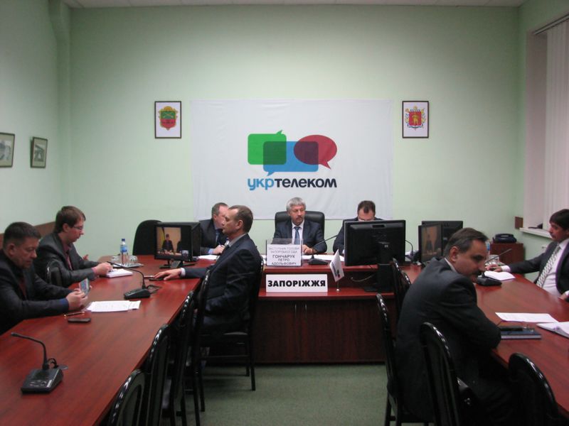 Аварійно-рятувальні та дорожні служби готуються до негоди