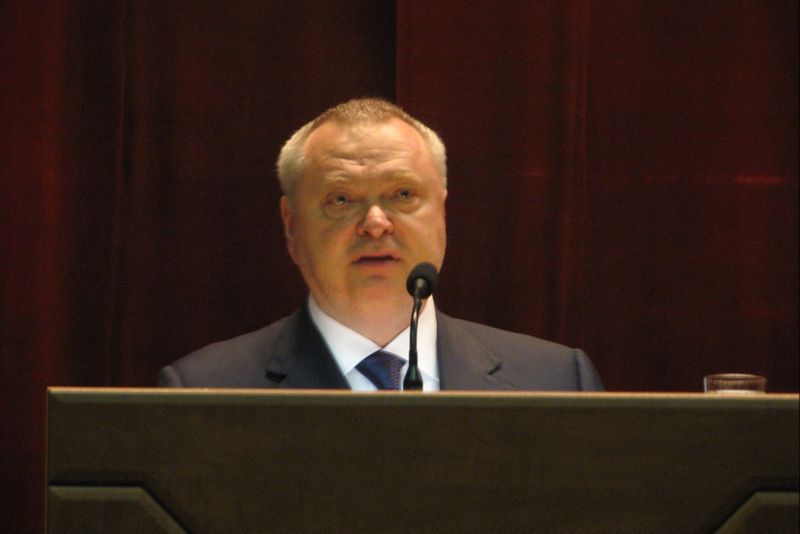 Олександр Пеклушенко: «Тільки порожній майдан може стати початком процесу мирного відновлення нашої держави»