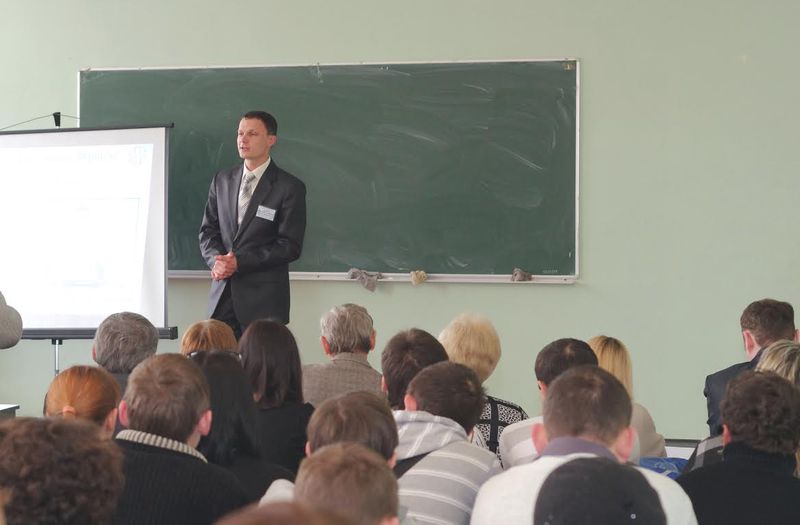 Запорізькі учні змагалися за першість в обласному конкурсі з фізики