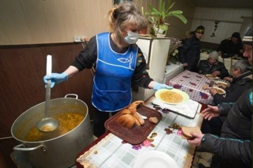 Майже тисячу жителів області, які опинились у складних життєвих обставинах, було забезпечено гарячим харчуванням