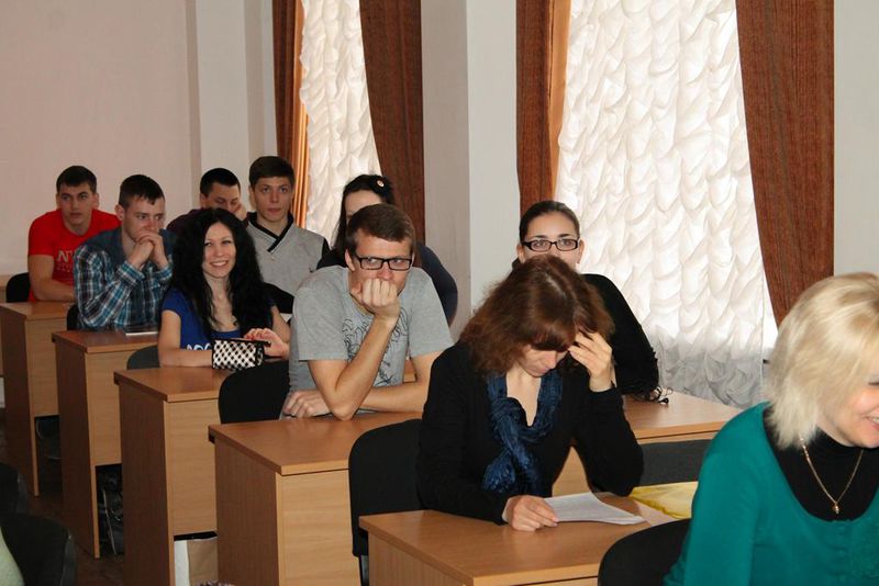 Запорізьку молодь навчають берегти родинні цінності