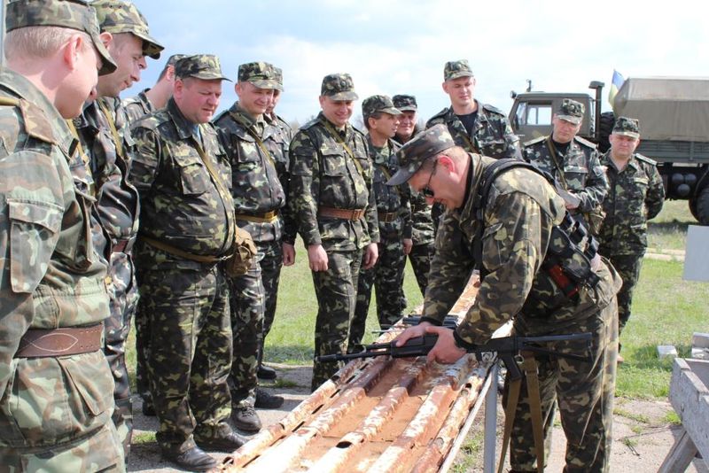 Запорізькі військовослужбовці готуються обороняти Батьківщину