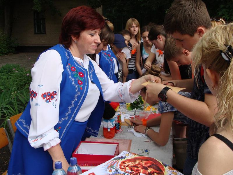 Мелітопольські діти поєднали розваги з пізнавальною програмою