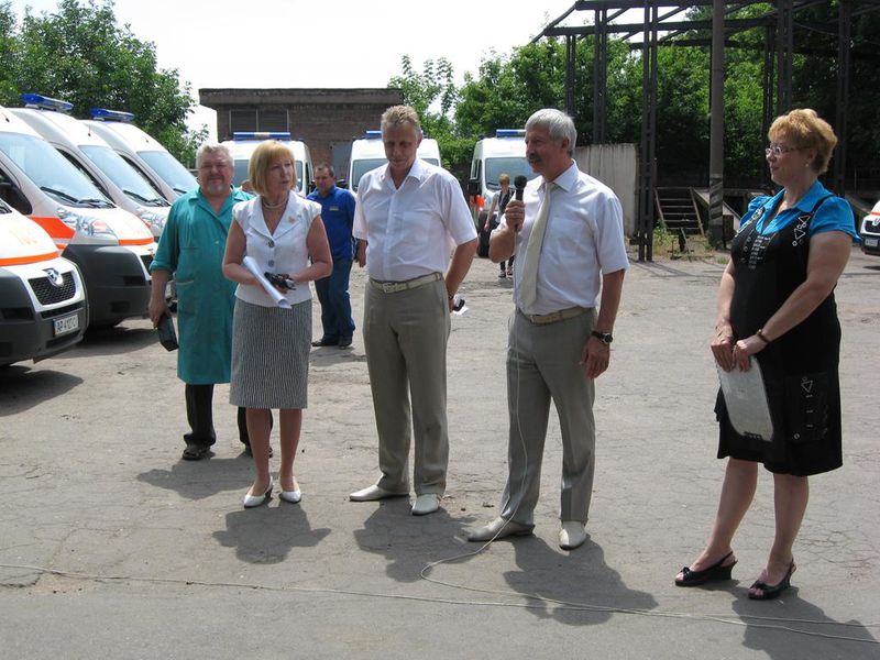 Область отримала 18 нових автомобілів швидкої допомоги