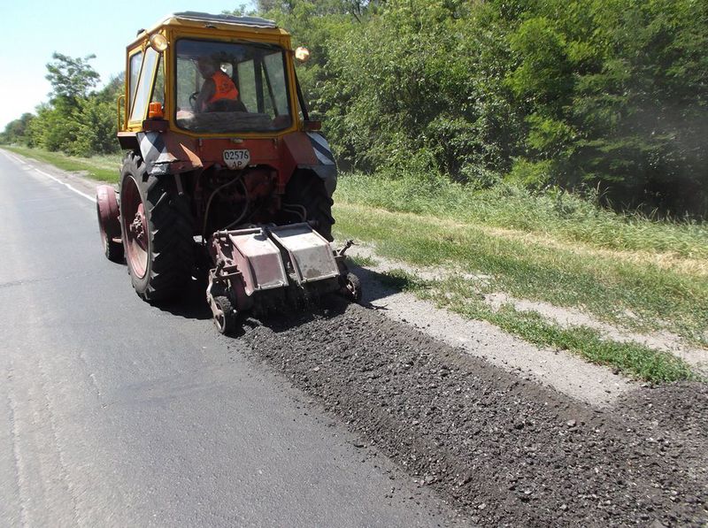 Дорожнє господарство регіону продовжують впорядковувати