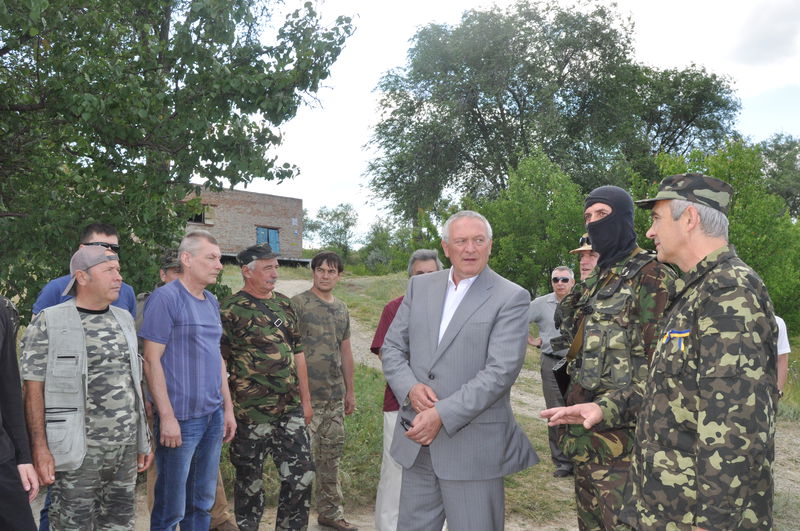 Голова облдержадміністрації ознайомився з умовами підготовки добровольців