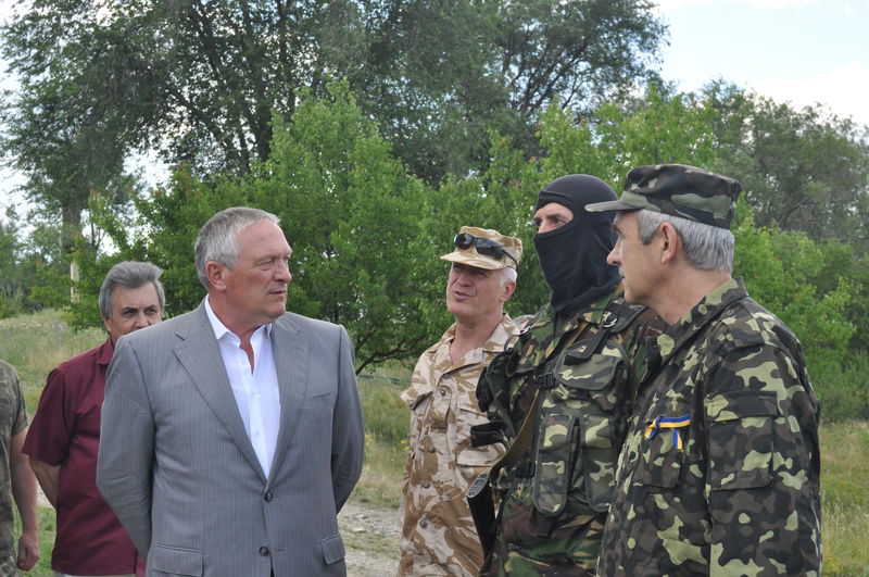 Голова облдержадміністрації ознайомився з умовами підготовки добровольців