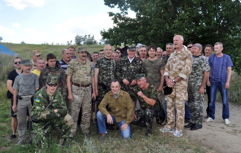 Голова облдержадміністрації ознайомився з умовами підготовки добровольців