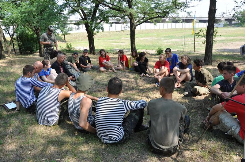 Джури вчаться вишколу у гвардійців