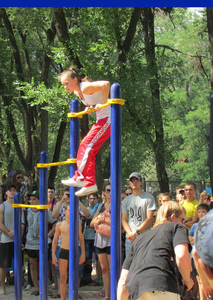 У Запоріжжі відкрили другий в країні майданчик для «Street Workout»