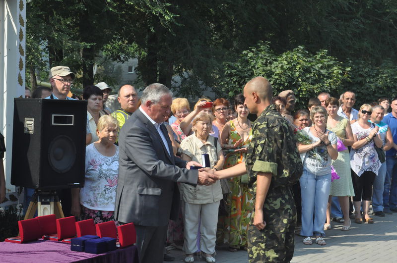Валерій Баранов взяв на контроль питання ремонту військової техніки для відправки в зону АТО 